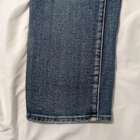 Pacsun Distressed Mom Jean, Color Blue Size 24 - Picture 7 of 14